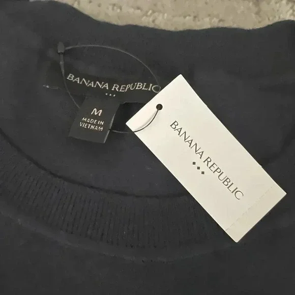 Banana Republic Cute Crew Neck Kitten Cat Tee - Picture 7 of 8